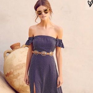 Belt that goes around waist for dress